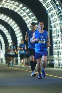 BIB: 104, 42125
                            <button type="button" onclick="openModal(20426463)" class="btn btn-primary btn-sm float-right btn-popup" data-toggle="modal" data-target=".modal-high-quality">
                        <i class="fas fa-shopping-cart"></i> Add to Cart
                    </button>
                                            <button type="button" onclick="isThisMe(20426463, true)" class="btn btn-success btn-sm float-right btn-popup btn-isme hidden" data-toggle="tooltip" data-placement="bottom" title="นี่คือรูปของคุณใช่ไหม คลิกที่นี่เพื่อเอาเข้าอัลบั้ม">
                        <i class="fas fa-plus"></i> Add to album
                    </button>
                    <button type="button" onclick="isThisMe(20426463, false)" class="btn btn-warning btn-sm float-right btn-popup btn-isnotme hidden">
                        <i class="fas fa-ban"></i> Remove from album
                    </button>